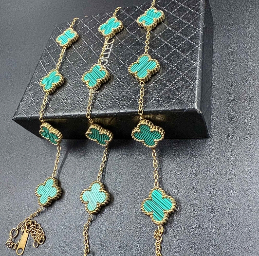 VAN CLEEF EN ACERO VERDE